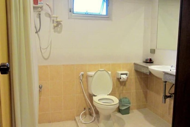 Room 13 of 13