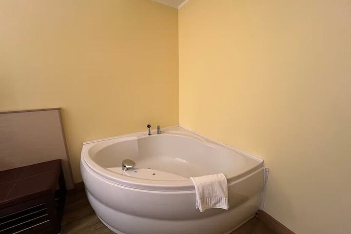Room 111 of 233