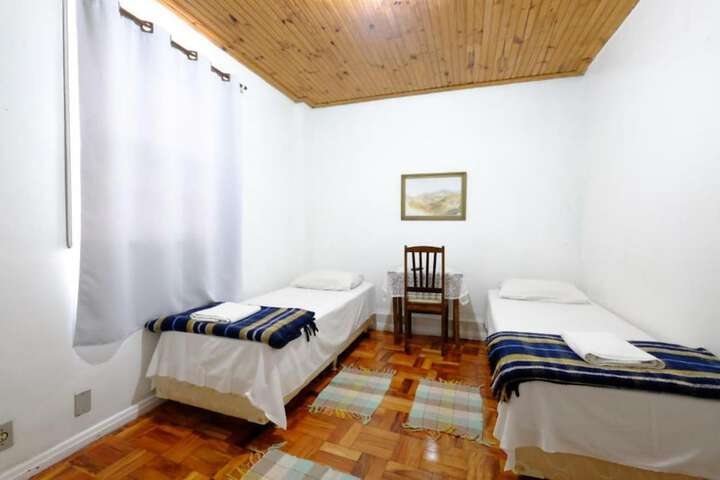 Room 12 of 28