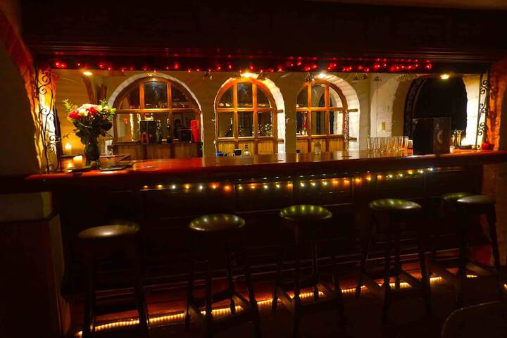 Lounge 66 of 95