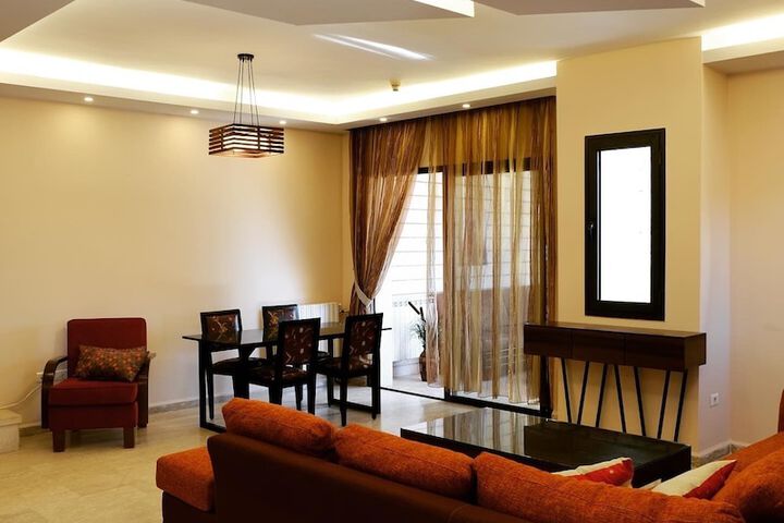 Room 44 of 76