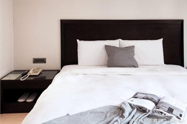 Room 3 of 49