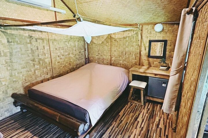 Room 10 of 30
