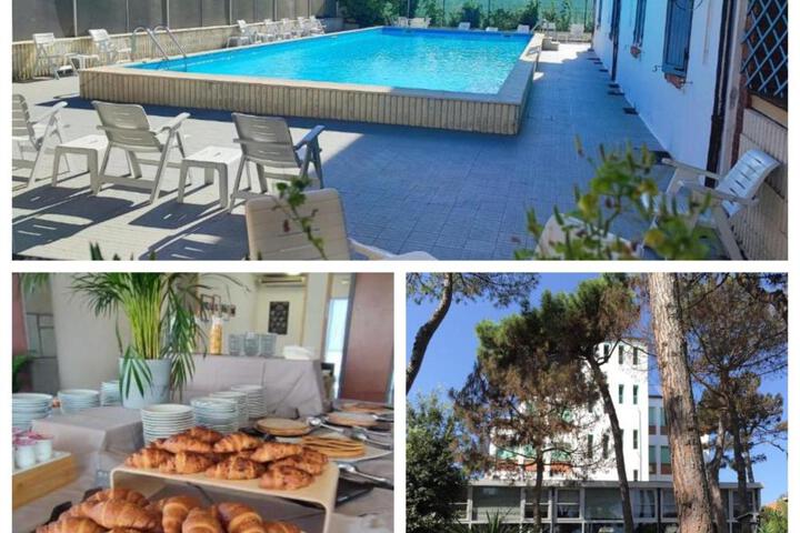 Image of B & B Promenade Hotel Simple con Piscina