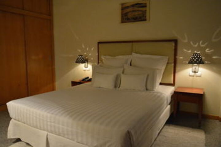 Room 5 of 30