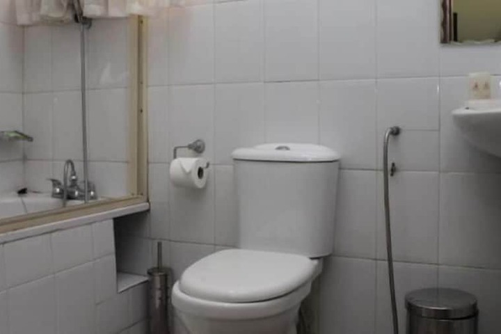 Room 12 of 14