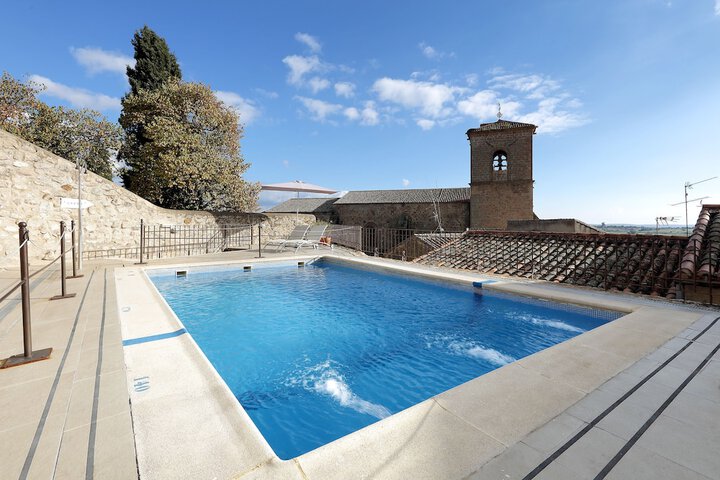 Pool Hotel