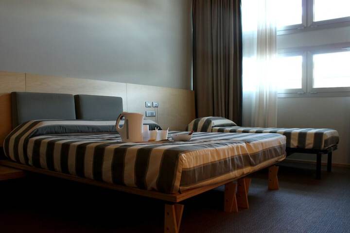 Room 26 of 90
