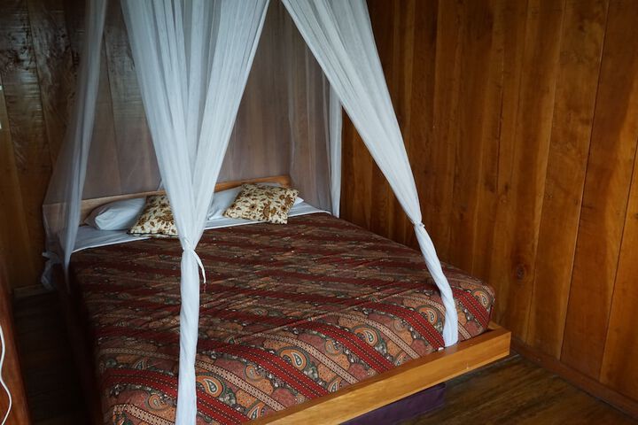 Room 9 of 68