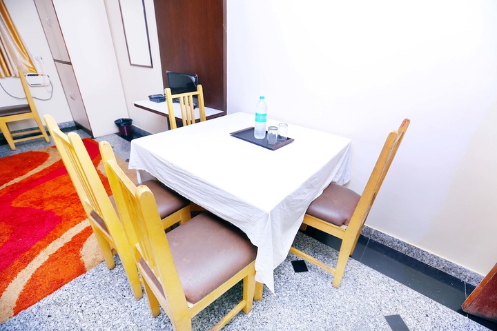 Room 8 of 23
