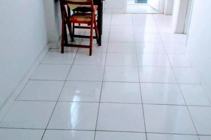 Room 9 of 27