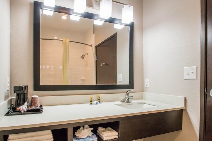 Bathroom sink