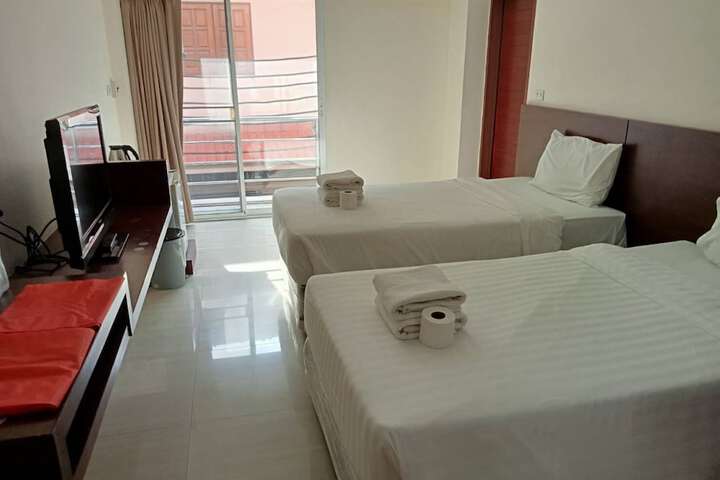 Room 21 of 47