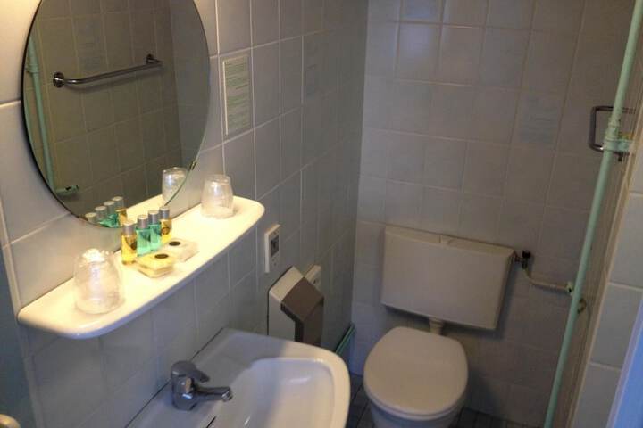Room 20 of 47