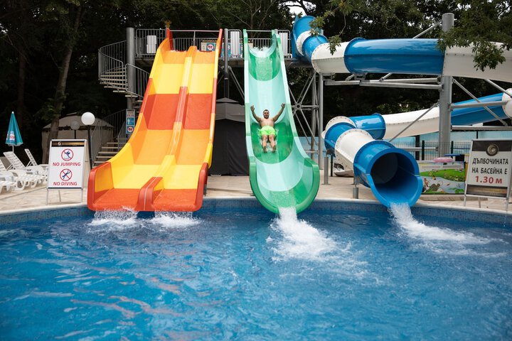 Pool 153 of 318