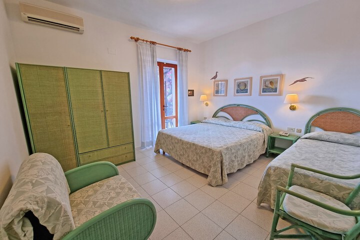 Room 21 of 51