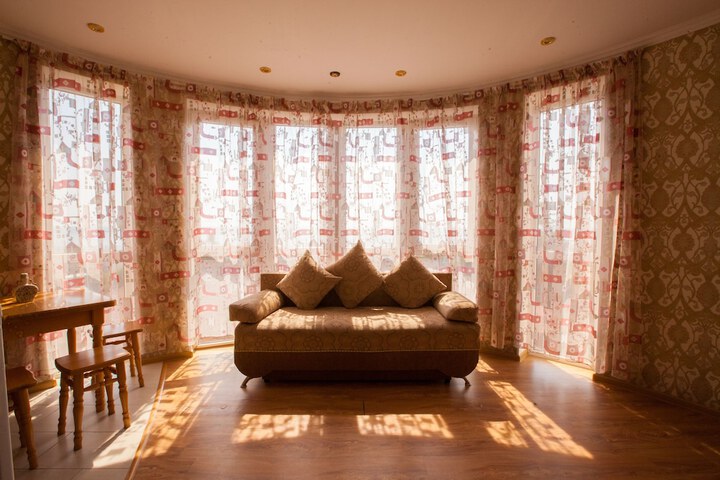 Room 27 of 42