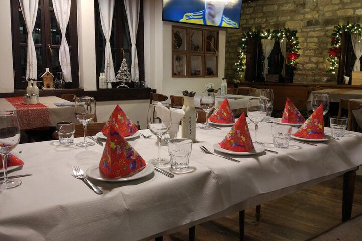 Dining 46 of 68