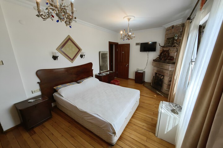 Room 30 of 92