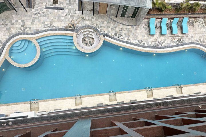Pool 47 of 112
