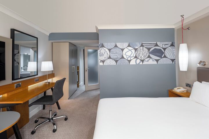 Room 44 of 123