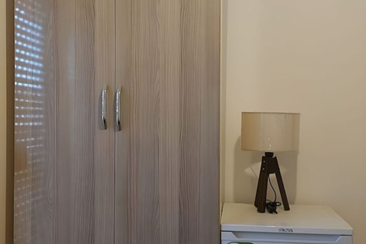 Room 9 of 36