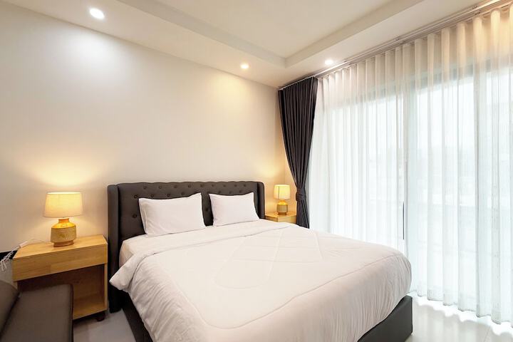 Room 4 of 47