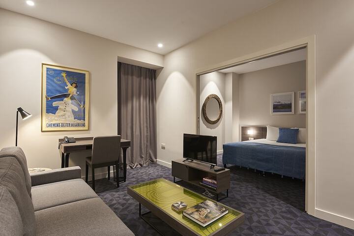 Room 13 of 27