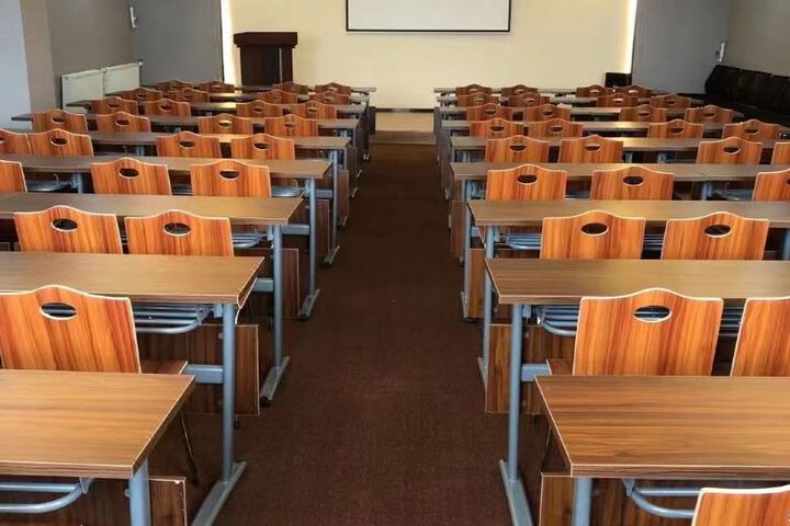 7 Days Premium Hotel (Dingzhou Zhongshan Road Railway Station)