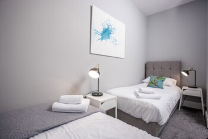 Room 29 of 35