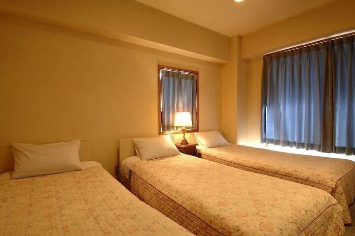 Room 13 of 50