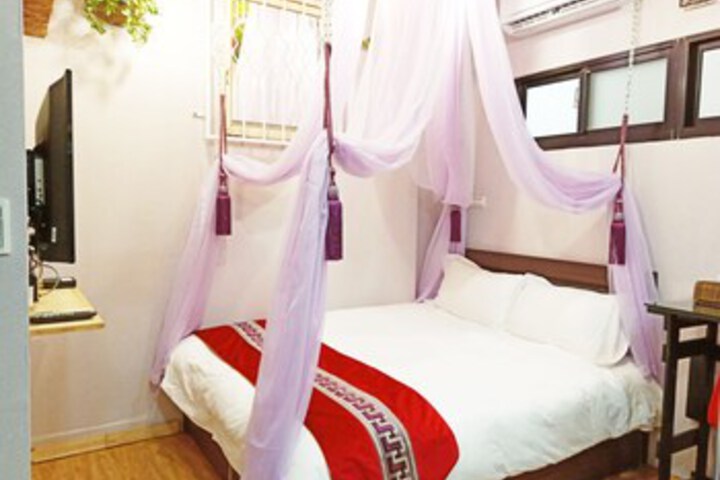 Room 12 of 78