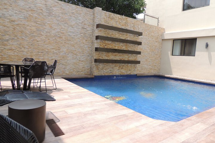 Pool Hotel