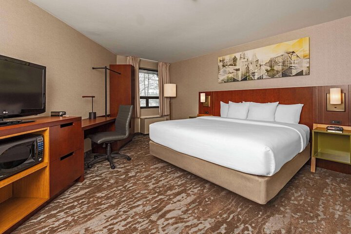 Room 15 of 53