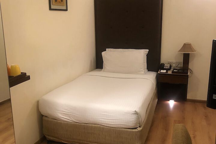Room 14 of 116