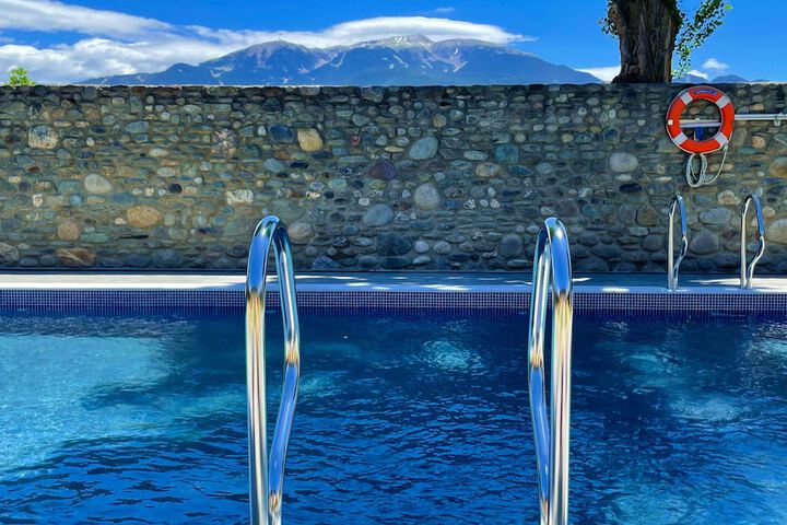 Pool 58 of 95
