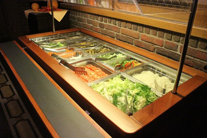 Dining 36 of 49