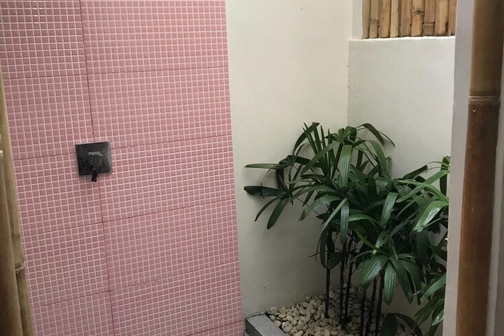 Room 33 of 59