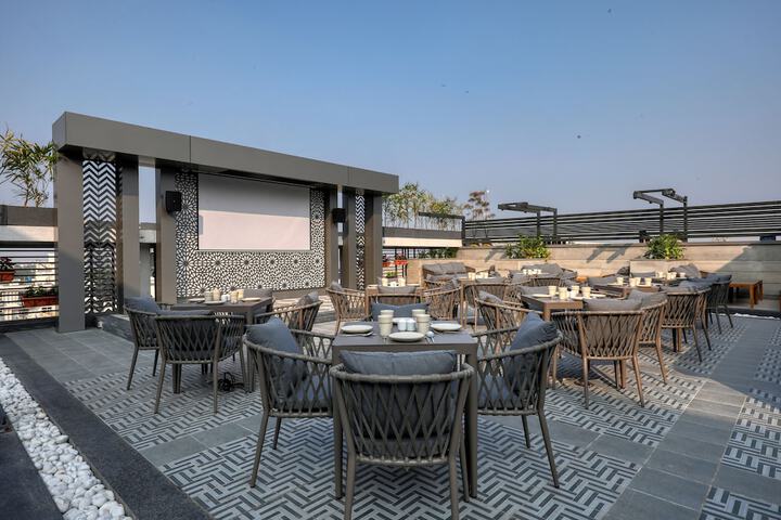 Terrace/Patio 13 of 31