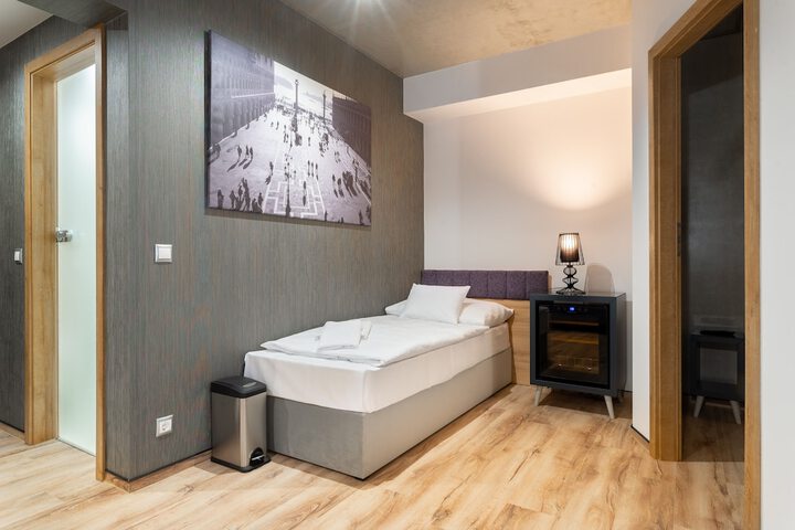 Room 58 of 135