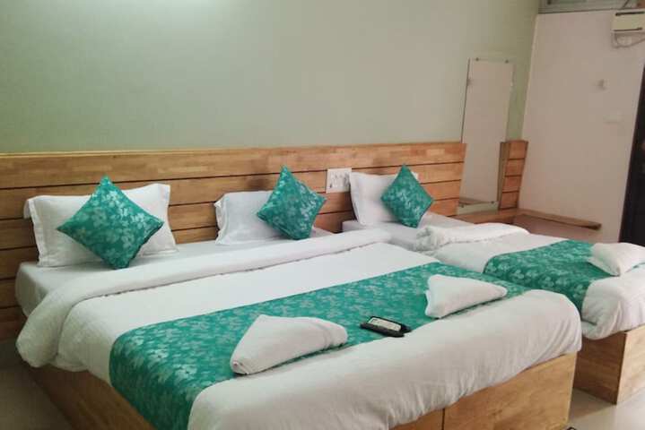 Room 11 of 15
