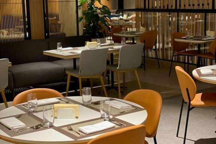 Dining 91 of 158