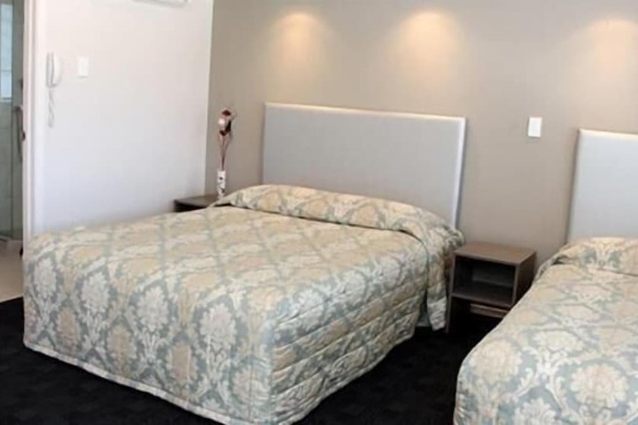 Room 9 of 23