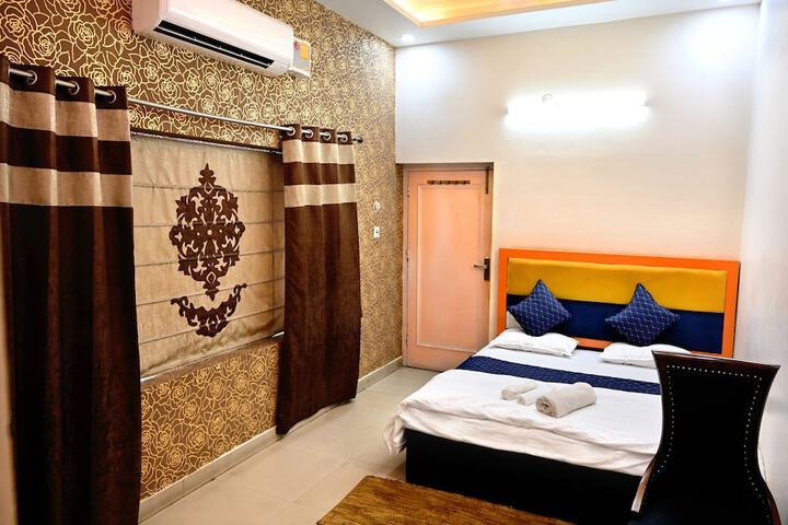 Room 8 of 24