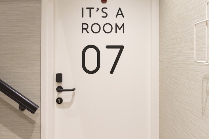 Ballroom/Hall 24 of 33