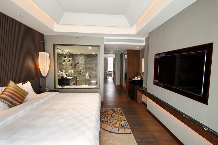 Room 7 of 48