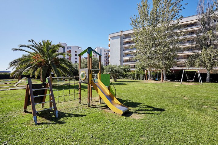 Children's play area - outdoor