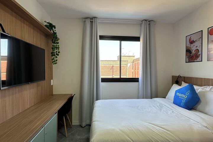 Room 42 of 64