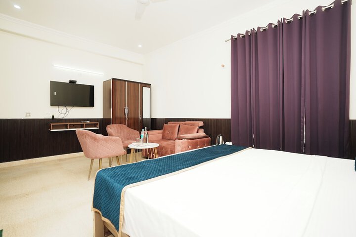 Room 8 of 29