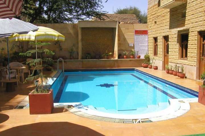 Pools & Facilities